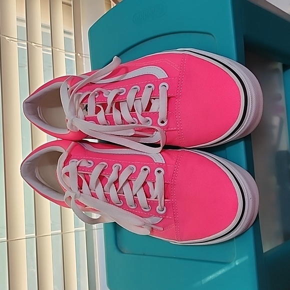 Pink vans - Picture 2 of 3